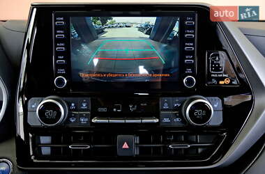 Внедорожник / Кроссовер Toyota Highlander 2023 в 