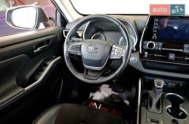 Внедорожник / Кроссовер Toyota Highlander 2023 в 
