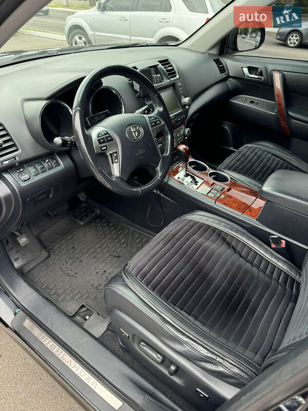 Внедорожник / Кроссовер Toyota Highlander 2012 в Кременчуге