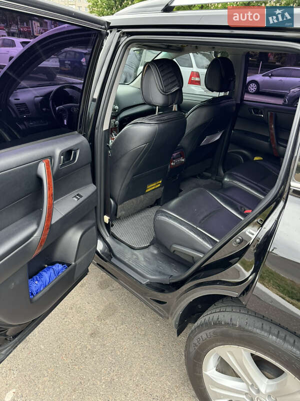 Внедорожник / Кроссовер Toyota Highlander 2012 в Кременчуге