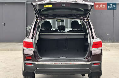 Внедорожник / Кроссовер Toyota Highlander 2012 в 