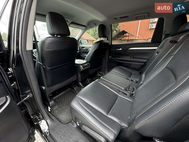 Позашляховик / Кросовер Toyota Highlander 2014 в Вінниці