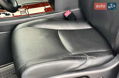 Внедорожник / Кроссовер Toyota Highlander 2012 в 