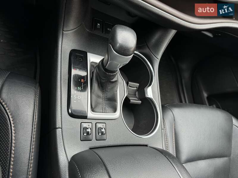 Позашляховик / Кросовер Toyota Highlander 2014 в Вінниці