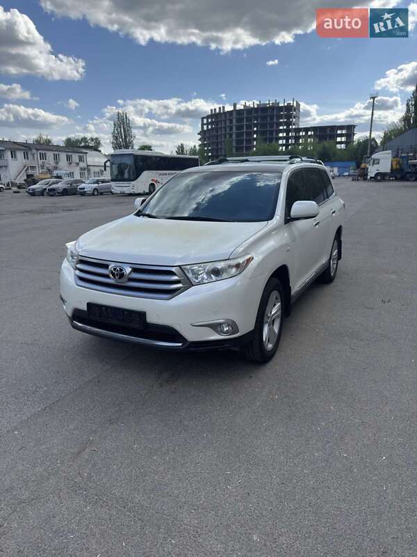 Внедорожник / Кроссовер Toyota Highlander 2013 в Киеве