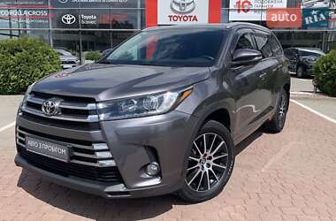Toyota Highlander 2019