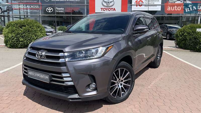 Toyota Highlander 2019
