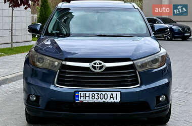Внедорожник / Кроссовер Toyota Highlander 2016 в 