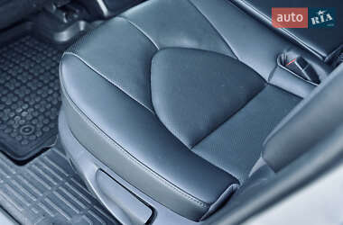 Внедорожник / Кроссовер Toyota Highlander 2020 в 