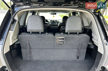 Позашляховик / Кросовер Toyota Highlander 2012 в 