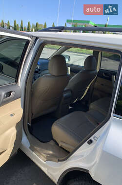 Позашляховик / Кросовер Toyota Highlander 2013 в 