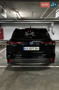 Позашляховик / Кросовер Toyota Highlander 2021 в 