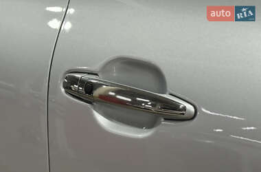 Позашляховик / Кросовер Toyota Highlander 2012 в 
