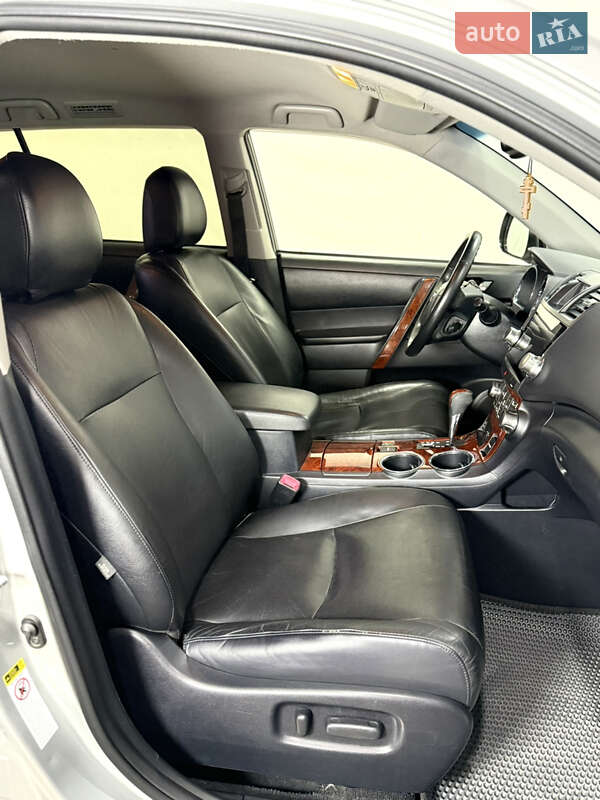 Позашляховик / Кросовер Toyota Highlander 2012 в Одесі