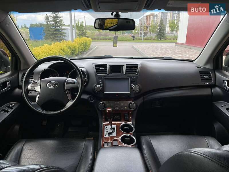 Внедорожник / Кроссовер Toyota Highlander 2012 в Днепре