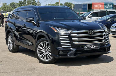 Внедорожник / Кроссовер Toyota Highlander 2021 в Киеве