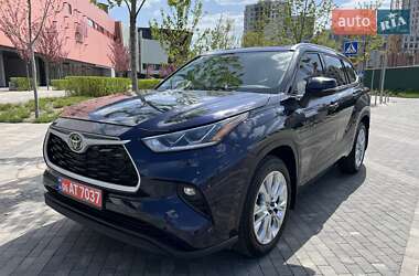 Позашляховик / Кросовер Toyota Highlander 2022 в Києві