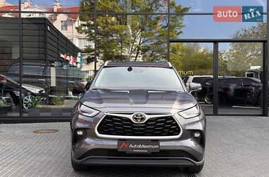 Внедорожник / Кроссовер Toyota Highlander 2023 в 