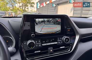 Внедорожник / Кроссовер Toyota Highlander 2023 в 
