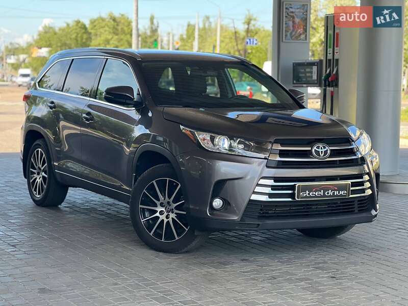 Toyota Highlander 2019