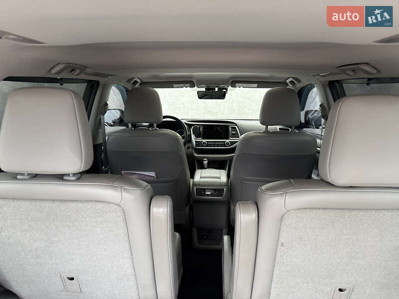 Позашляховик / Кросовер Toyota Highlander 2014 в Ірпені