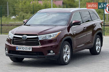 Внедорожник / Кроссовер Toyota Highlander 2015 в Звягеле