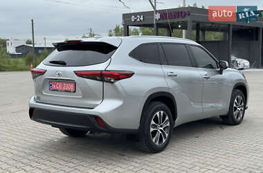 Внедорожник / Кроссовер Toyota Highlander 2023 в 