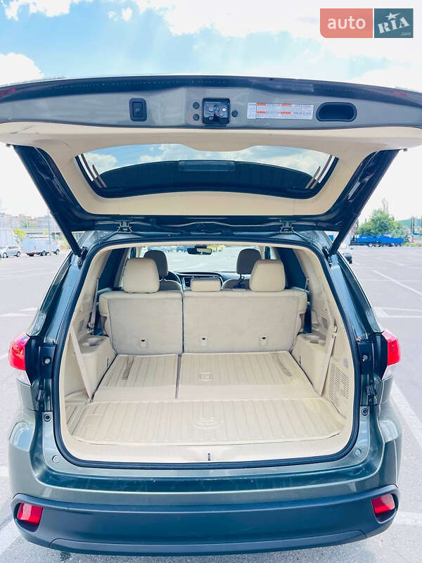 Внедорожник / Кроссовер Toyota Highlander 2019 в Киеве фото 16 Внедорожник / Кроссовер Toyota Highlander 2019 в Киеве