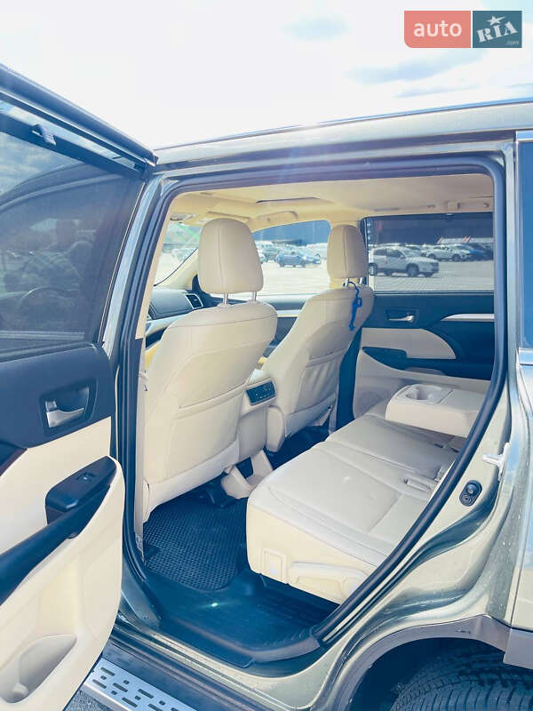 Внедорожник / Кроссовер Toyota Highlander 2019 в Киеве фото 24 Внедорожник / Кроссовер Toyota Highlander 2019 в Киеве
