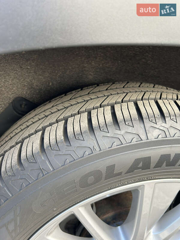 Внедорожник / Кроссовер Toyota Highlander 2014 в Полтаве фото 15 Внедорожник / Кроссовер Toyota Highlander 2014 в Полтаве