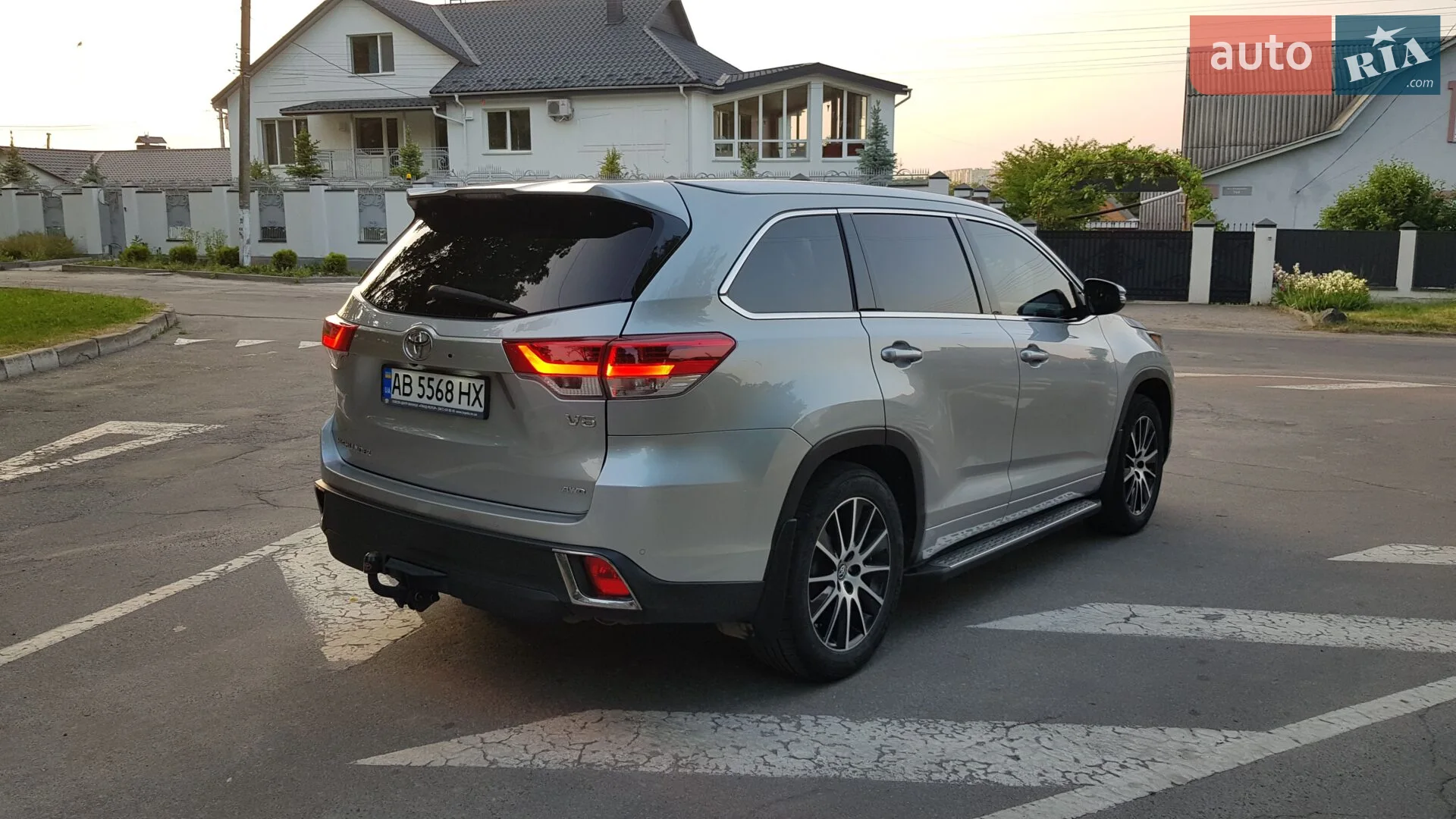 2017 Toyota Highlander - мініатюра 2