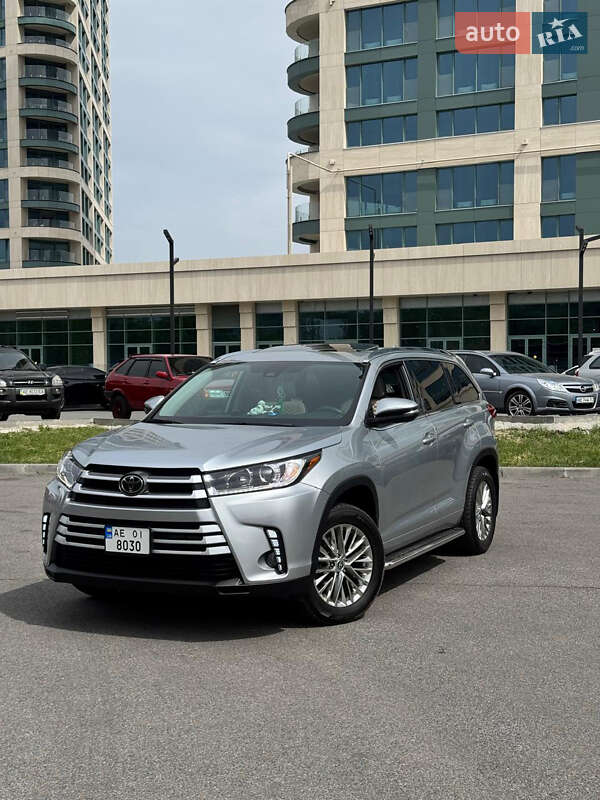 Позашляховик / Кросовер Toyota Highlander 2018 в Дніпрі фото 7 Позашляховик / Кросовер Toyota Highlander 2018 в Дніпрі