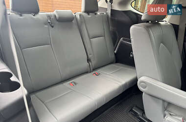 Внедорожник / Кроссовер Toyota Highlander 2022 в 