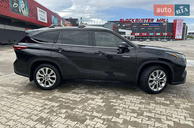 Внедорожник / Кроссовер Toyota Highlander 2020 в 