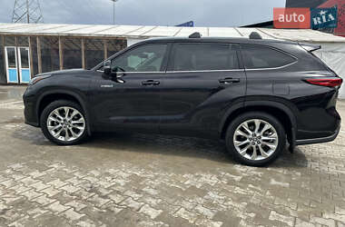 Внедорожник / Кроссовер Toyota Highlander 2020 в 