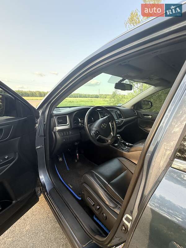Універсал Toyota Highlander 2014 в Ніжині