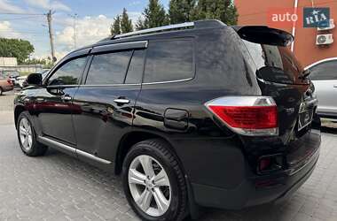 Внедорожник / Кроссовер Toyota Highlander 2011 в 