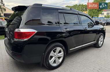 Внедорожник / Кроссовер Toyota Highlander 2011 в 
