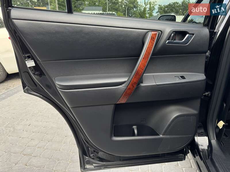 Внедорожник / Кроссовер Toyota Highlander 2011 в Виннице