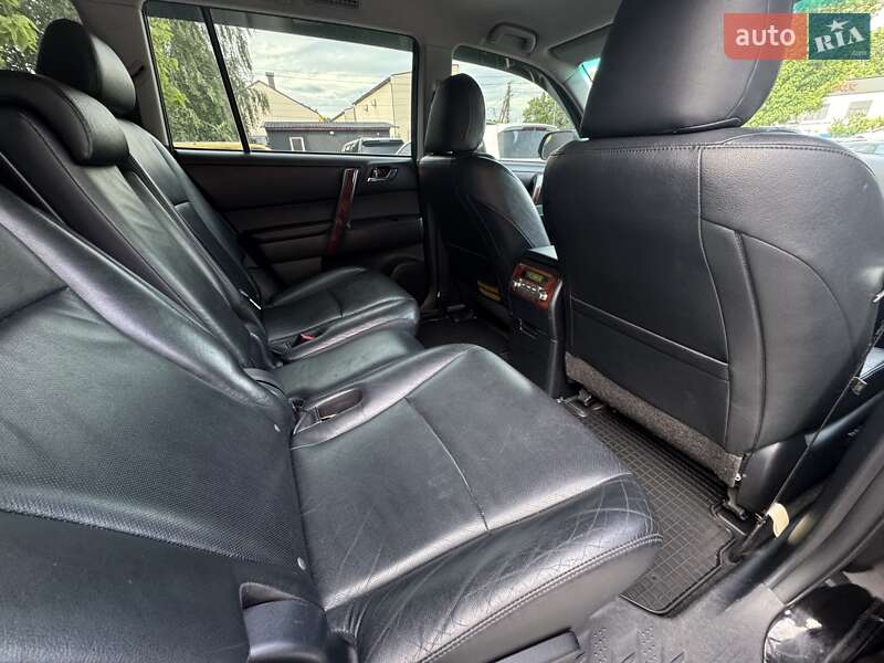 Внедорожник / Кроссовер Toyota Highlander 2011 в Виннице