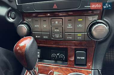 Внедорожник / Кроссовер Toyota Highlander 2011 в 