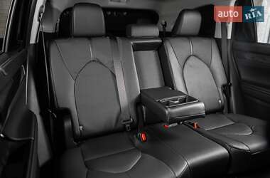 Внедорожник / Кроссовер Toyota Highlander 2024 в 