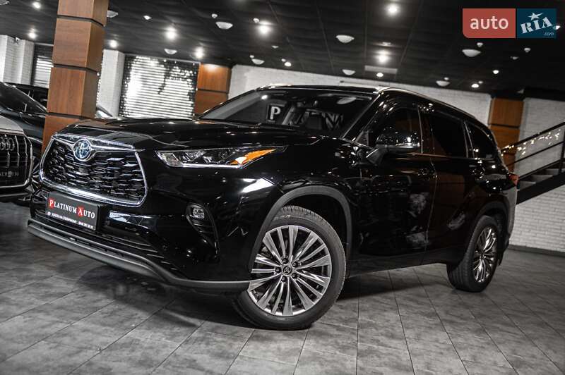 Внедорожник / Кроссовер Toyota Highlander 2024 в 