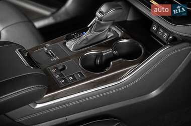 Внедорожник / Кроссовер Toyota Highlander 2024 в 