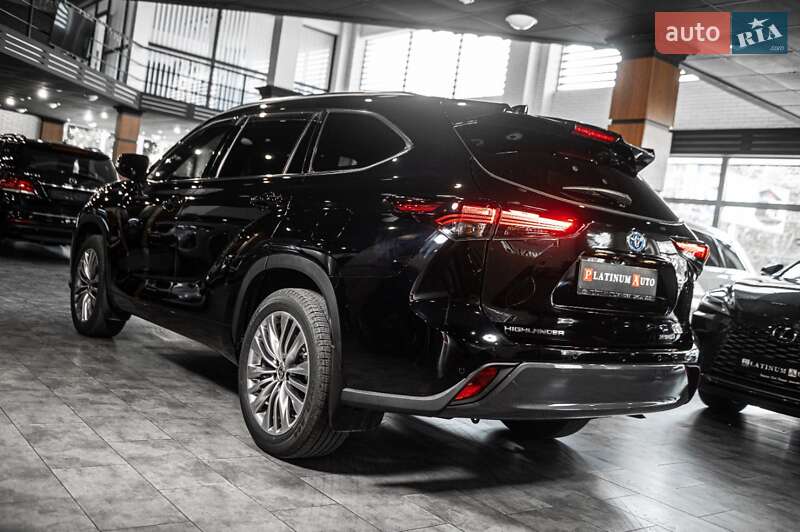 Внедорожник / Кроссовер Toyota Highlander 2024 в Одессе