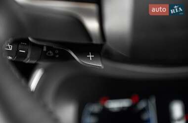 Внедорожник / Кроссовер Toyota Highlander 2024 в 