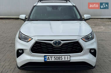 Позашляховик / Кросовер Toyota Highlander 2023 в 