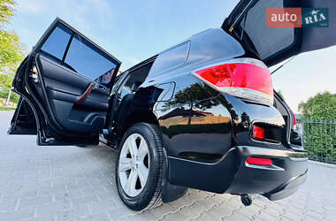 Позашляховик / Кросовер Toyota Highlander 2012 в 