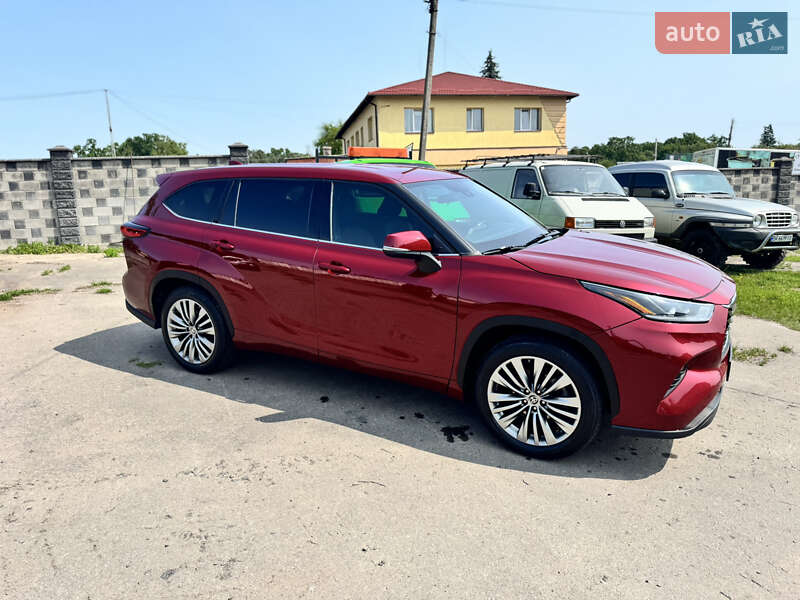 Внедорожник / Кроссовер Toyota Highlander 2020 в Ровно