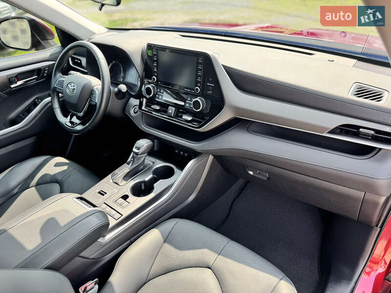 Внедорожник / Кроссовер Toyota Highlander 2020 в Ровно